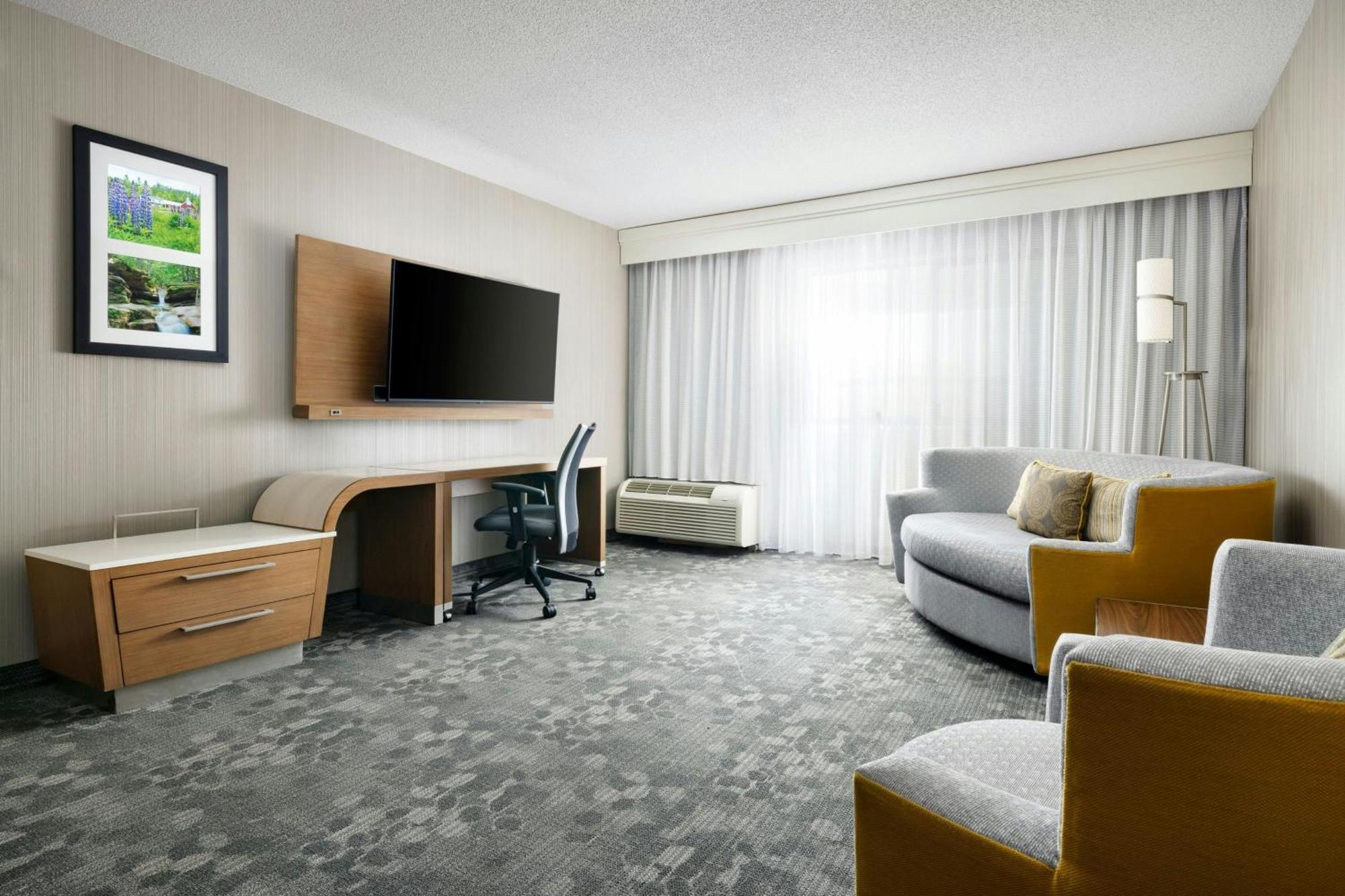 Hotel Courtyard By Marriott Concord Exterior foto