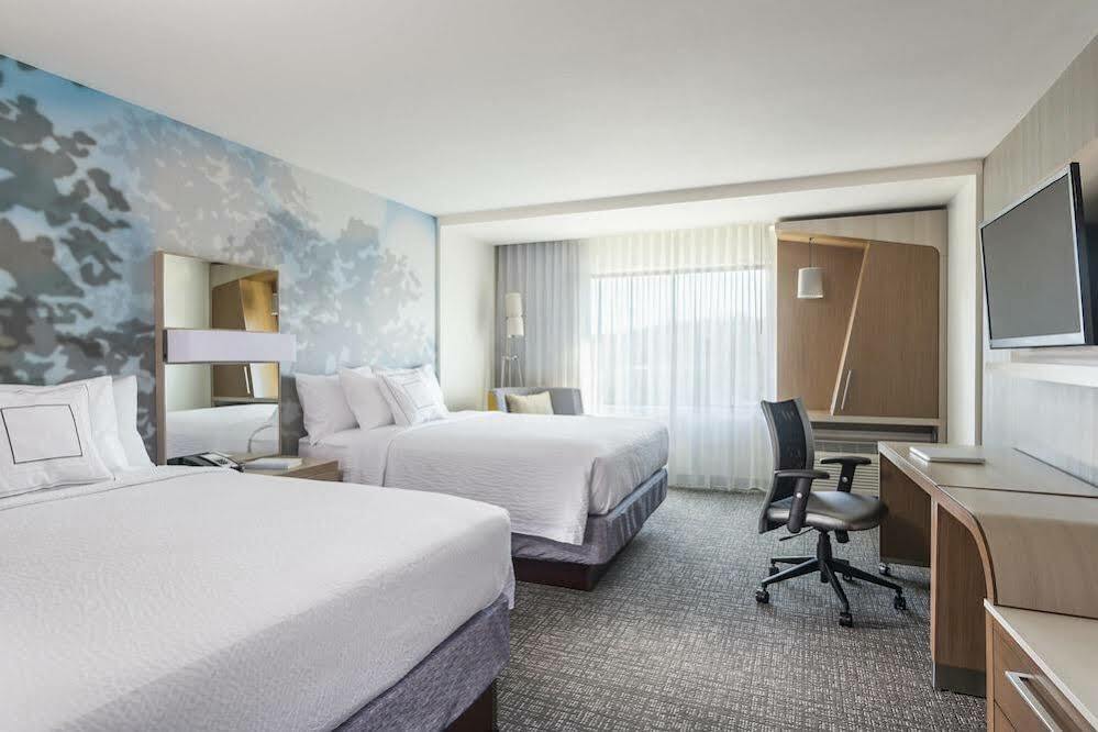 Hotel Courtyard By Marriott Concord Exterior foto